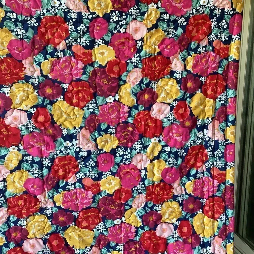 NWT Hand Crafted “Scotty Lovers” Red White and Black Elegant Lap Quilt